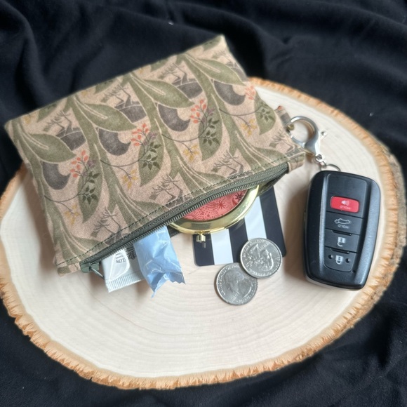 Handmade Zipper Pouch - Picture 4 of 5